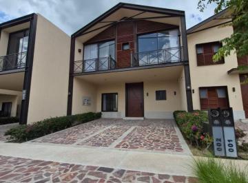 Casa de 3 habitaciones, León · Casa en Venta en La Valenciana en León Gto