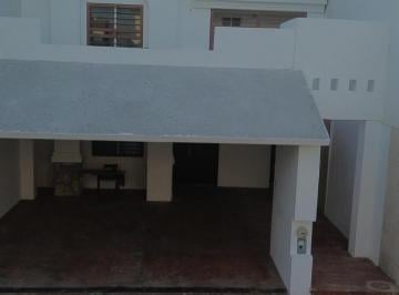 Casa · 150m² · 3 Recámaras · 2 Estacionamientos · Casa en Venta en Stanza Toscana