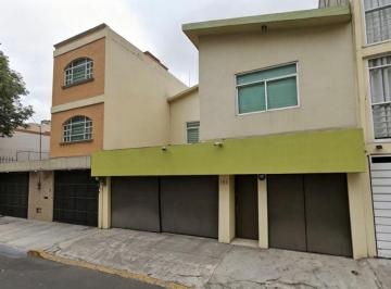 Casa de 4 habitaciones, Benito Juárez · Casa de 321 m² con 4 Recámaras en Venta en Letrán Valle