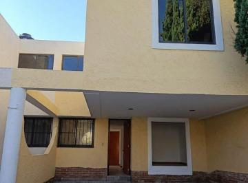 Casa de 3 habitaciones, Puebla · Casa en Fraccionamiento Cerrado