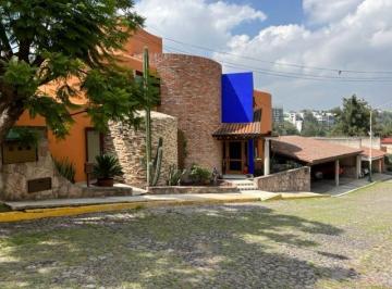 Casa · 757m² · 3 Recámaras · 4 Estacionamientos · Casa en Lomas Hipódromo