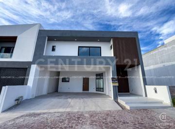 Casa · 298m² · 3 Recámaras · Casa en Venta en Altozano, Chihuahua, Chih.