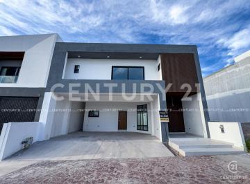 Casa · 299m² · 3 Recámaras · Casa en Venta en Altozano, Chihuahua, Chih.