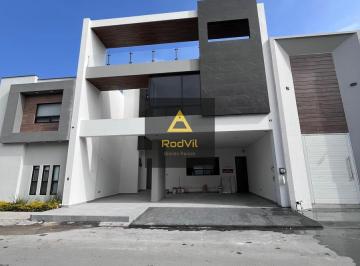 Casa · 380m² · 3 Recámaras · 2 Estacionamientos · Casa en Venta Amorada Residencial