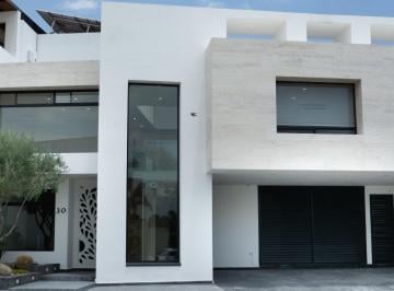 Casa · 466m² · 3 Recámaras · 4 Estacionamientos · Grand Casa P. Cairo, Lomas de Angelopolis II