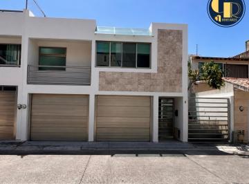 Casa · 214m² · 3 Recámaras · Casa - Fraccionamiento Cañada de Las Ánimas