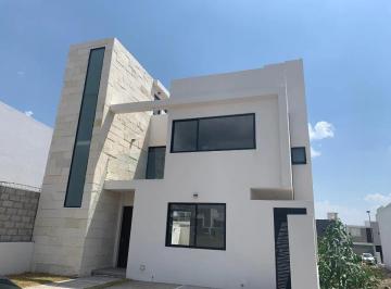 Casa de 4 habitaciones, Querétaro · Casa en Renta con Recámara en Planta Baja en Juriquilla Querétaro