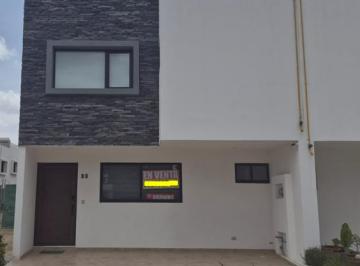Casa en condominio de 3 habitaciones, Cuautlancingo · Casa en Venta en Fraccionamiento con Amenidades en Cuautlancingo
