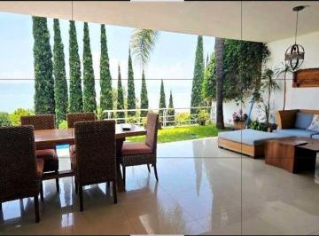 Casa · 240m² · 3 Recámaras · 3 Estacionamientos · Casa Amueblada en Venta en San Juan Cosalá con Vista Al Lago de Chapala