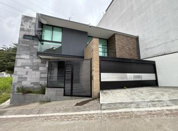 Casa · 290m² · 3 Recámaras · 2 Estacionamientos · Casa en Renta en Fraccionamiento Cumbres Animas