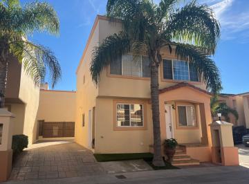 Casa en condominio · 130m² · 3 Recámaras · 3 Estacionamientos · Casa en Venta en La Cúspide Residencial en Playas de Tijuana - (4)