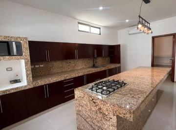Casa de 5 habitaciones, Benito Juárez · Casa en Renta Cancún | Residencial Cumbres | 5 Recámaras | Alberca Privada | Seguridad 24/7