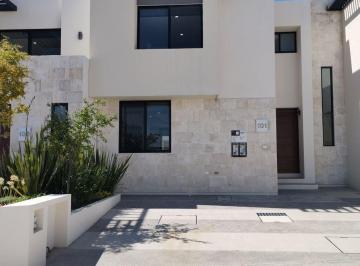 828ff50e9190cc8a8eb1a69f85e5bed44f4f78cc54233ceef294f657019ac987 · Casa Nueva en Venta en Zibatá Querétaro Acabados Premium