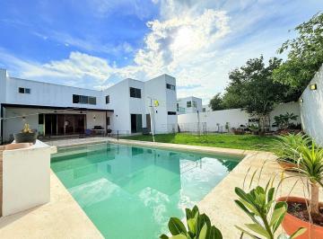 Casa · 246m² · 4 Recámaras · 2 Estacionamientos · Casa en Venta en San Diego Cutz