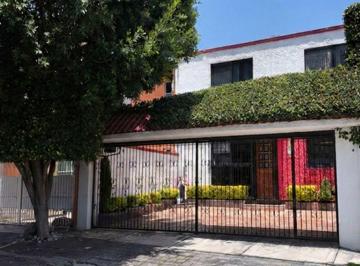 Casa de 3 habitaciones, Naucalpan de Juárez · Casa en Venta, Ciudad Satélite, Naucalapn