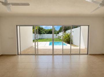 Casa de 4 habitaciones, Mérida · Casa de 4 Recamaras en Renta con Alberca | 520 m² en Cholul, Merida