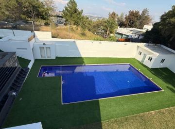 Casa de 5 habitaciones, Tlajomulco de Zúñiga · Casa en Venta en El Palomar 1031 m de Terreno 840 m de Construc, Alberca Propia, Vista Panorámica