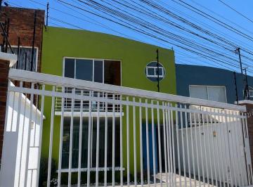 Casa de 3 habitaciones, Toluca · Casa en Venta - Jaime Almazán Delgado 213 - San Buenaventura.