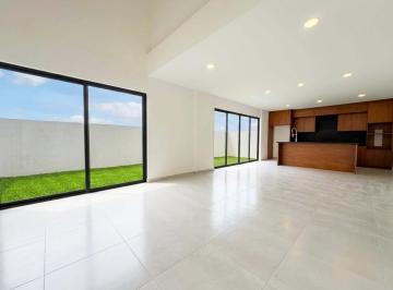 Casa · 244m² · 3 Recámaras · 2 Estacionamientos · Casa en Venta con Recámara en Planta Baja en Fraccionamiento Punta Tiburón, Riviera Veracruzana