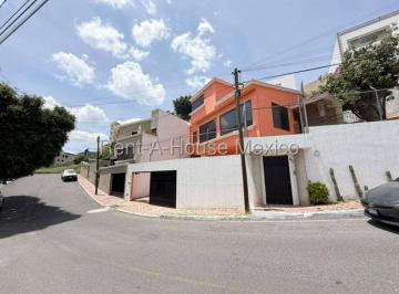 Casa en Renta de 4 habitaciones Loma Dorada · Renta - Loma Dorada - Casa con Vistas Panorámicas