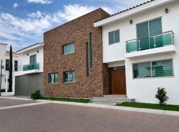 Casa en condominio de 4 habitaciones, Aguascalientes · Casa en Venta en Las Plazas Súper Amplia, Excelente Estado