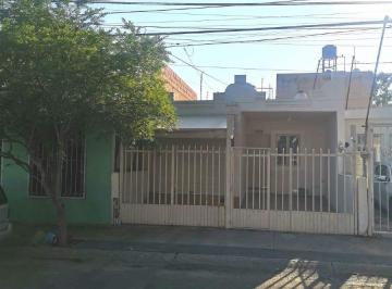 Casa de 2 habitaciones, Zapopan · Casa en Renta en Av Acueducto Jardines del Valle Zapopan