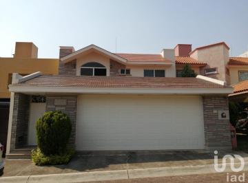 Casa · 422m² · 4 Recámaras · 3 Estacionamientos · Casa en Venta Fraccionamiento Américas Britania