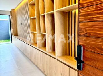 Casa en condominio de 4 habitaciones, Querétaro · Casa en Venta Altozano Querétaro Frente a Área Verde con Acabados de Lujo