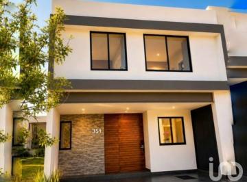 Casa · 242m² · 3 Recámaras · 2 Estacionamientos · Casa en Venta Altanza Soaré Residencial