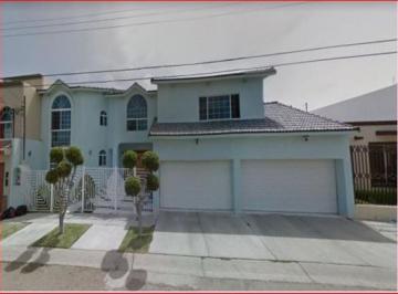 Casa de 5 habitaciones, Tijuana · Casa en Venta en Tijuana, Baja California