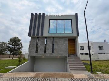 1 · Casa en Venta en Punto Sur Este, Tlajomulco de Zuñiga