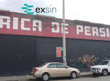 Bodega comercial · 900m² · Bodega Industrial en Zona Comercial Plaza Loreto