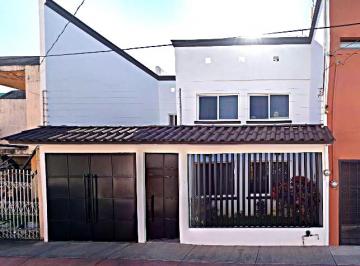 Casa de 3 habitaciones, León · Casa en Venta en Cantera de Manzanares, Leon de Los Alma, Guanajuato