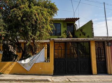Casa de 3 habitaciones, Coacalco de Berriozábal · Casa en Venta en Calle Almaratos, Villa de Las Flores, Coacalco