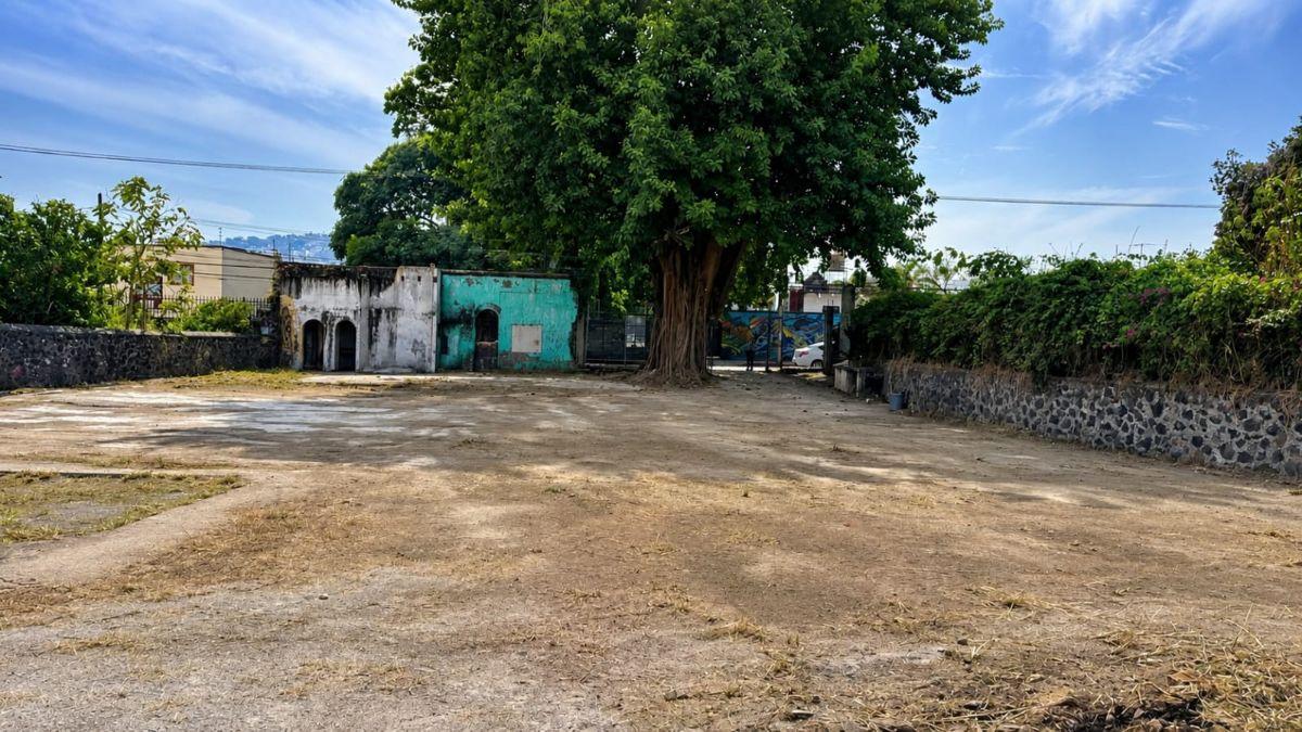 Flat Land with Mixed-Use Zoning in the Center of Jiutepec – Morelos.