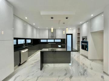 Casa de 4 habitaciones, El Marqués · Residencia de Lujo con Alberca y Roof Garden | Diseño Contemporáneo en Zibatá