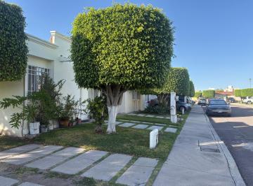 Casa · 63m² · 2 Recámaras · 2 Estacionamientos · Renta Casa Piramides Corregidora Queretaro