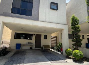 Casa de 3 habitaciones, García · Casa de 125 m² con 3 Recámaras en Venta en Ferrara Residencial