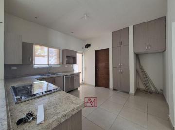Casa de 3 habitaciones, Saltillo · Casa en Venta, Sector Privado. Norte.