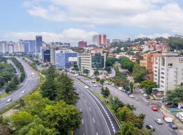 Edificio · 2365m² · 18 Estacionamientos · Edificio en Venta y Renta Ubicadisimo