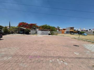 Casa · 193m² · 3 Recámaras · 2 Estacionamientos · Casa en Renta - (4)