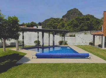 Casa · 99m² · 3 Recámaras · 1 Estacionamiento · Casa en Venta en Tlayacapan