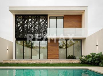 Casa · 200m² · 4 Recámaras · 3 Estacionamientos · Casa en Venta en Morelos, Real de Oaxtepec
