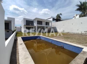 Casa en Venta de 4 habitaciones Fraccionamiento Lomas de Cocoyoc · Casa en Venta en Morelos, Lomas de Cocoyoc