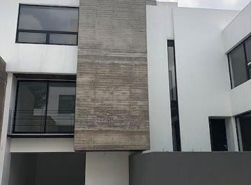 Casa en condominio · 245m² · 3 Recámaras · 3 Estacionamientos · Casa en Condominio en Renta en Olivar de Los Padres con Doble Filtro de Seguridad