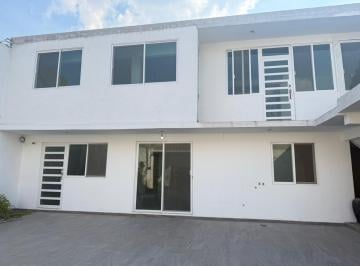 Casa · 285m² · 6 Recámaras · 5 Estacionamientos · Casa en San Nicolás Tetelco
