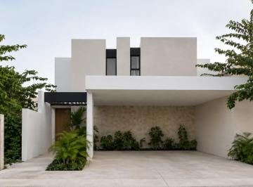Casa en Venta de 4 habitaciones San Pedro Cholul · Casa en Venta Al Norte de Mérida, Cholul, en Privada Residencial