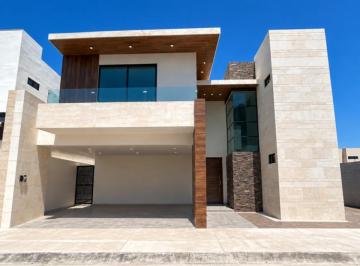 1 · Casa en Venta en Rincón de Alcántara II, Saltillo Norte | 4 Recámaras y Palapa