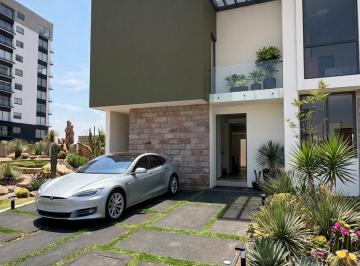 Casa en condominio de 4 habitaciones, Morelia · Hogar Altozano 3 Recamaras Mas Estudio Amplia Excelente Zona Para Familias Que Buscan Comodidad