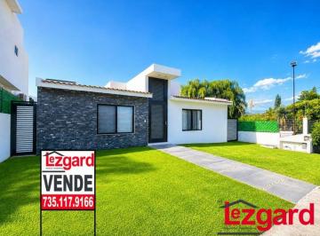 Casa de 4 habitaciones, Atlatlahucan · En Venta Bonita y Funcional Casa de un Piso